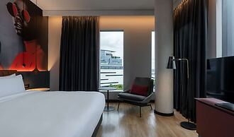Radisson RED Hotel, Johannesburg Rosebank
