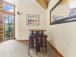 12 C Powder Run 2 Bedroom Condo by RedAwning