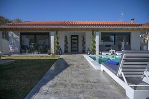 Diamond Luxury Villa Corfu Heat Pool and Jakuzzi