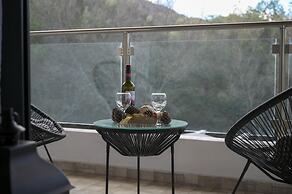 Diamond Luxury Villa Corfu Heat Pool and Jakuzzi