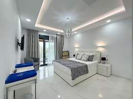 6 Bed Villa - Sleeps 15 - Pets - Pool - Jacuzzi