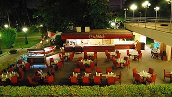 Beach Luxury Hotel