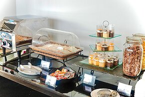 Tour De Phuket Hotel