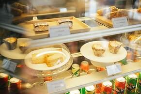 Tour De Phuket Hotel