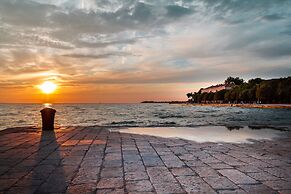 Unique Studio Apartment