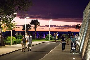 Unique Studio Apartment