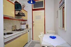 A2 - Cozy Apartment, Best Location in Supetar