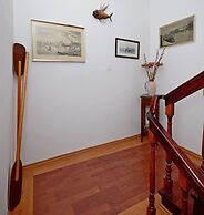 A2 - Cozy Apartment, Best Location in Supetar