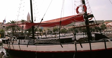 A2 - Cozy Apartment, Best Location in Supetar