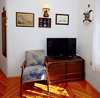A2 - Cozy Apartment, Best Location in Supetar