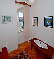 A2 - Cozy Apartment, Best Location in Supetar