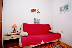 A2 - Cozy Apartment, Best Location in Supetar