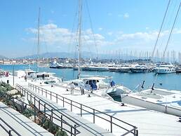 Close to Znjan Beach, Spacious Studio With Balcony