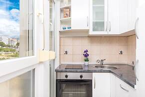 Close to Znjan Beach, Spacious Studio With Balcony