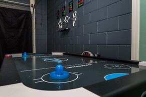 Exquisite, Spacious and Close to Disney 6 BD Home #6ws483