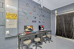 Exquisite, Spacious and Close to Disney 6 BD Home #6ws483