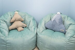 Exquisite, Spacious and Close to Disney 6 BD Home #6ws483