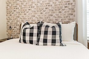 Exquisite, Spacious and Close to Disney 6 BD Home #6ws483