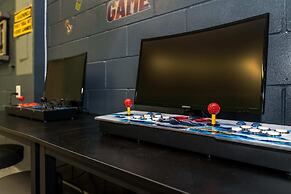 Exquisite, Spacious and Close to Disney 6 BD Home #6ws483