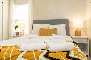 Exquisite, Spacious and Close to Disney 6 BD Home #6ws483