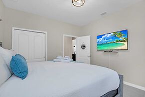 Exquisite, Spacious and Close to Disney 6 BD Home #6ws483
