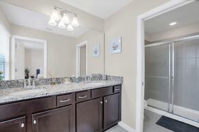 Exquisite, Spacious and Close to Disney 6 BD Home #6ws483