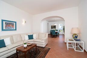 Family Villa in Sorrento Coast Pool & View