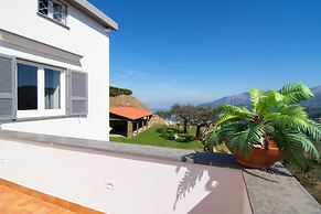Family Villa in Sorrento Coast Pool & View
