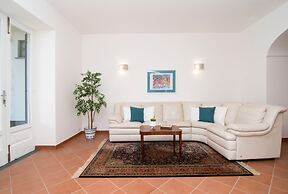 Family Villa in Sorrento Coast Pool & View