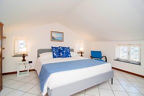 Family Villa in Sorrento Coast Pool & View