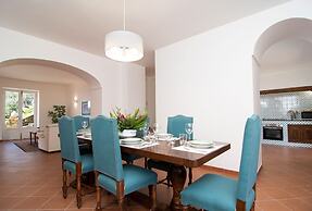 Family Villa in Sorrento Coast Pool & View