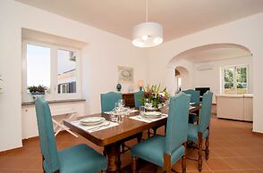 Family Villa in Sorrento Coast Pool & View