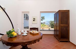 Family Villa in Sorrento Coast Pool & View