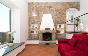 Family Villa in Sorrento Coast Pool & View