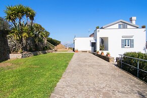 Family Villa in Sorrento Coast Pool & View
