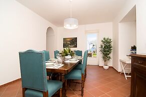 Family Villa in Sorrento Coast Pool & View