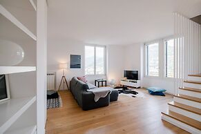 MyHomeInComo - Modern Luxury Attic