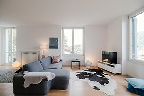 MyHomeInComo - Modern Luxury Attic