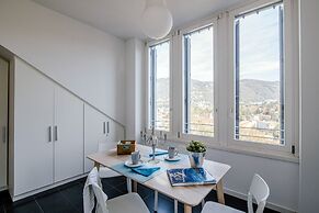 MyHomeInComo - Modern Luxury Attic