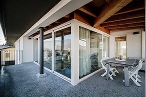 MyHomeInComo -  White Attic