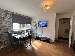 Stunning 1 Bedroom Apartment in Dagenham