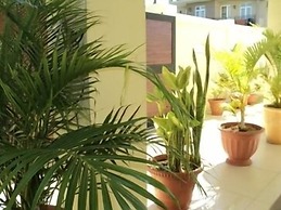 Monalysa St Honoré Apartment & Studio