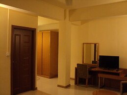 Monalysa St Honoré Apartment & Studio