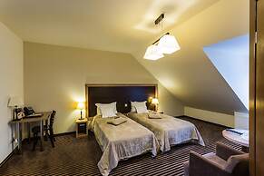 Dwór Kombornia Folwark