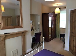 Ashbury Bed and Breakfast