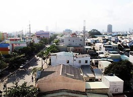 Seventeen Saloon Hotel