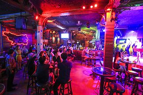 Seventeen Saloon Hotel