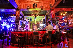 Seventeen Saloon Hotel