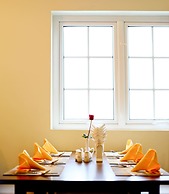 Seventeen Saloon Hotel