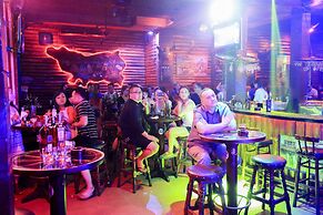 Seventeen Saloon Hotel